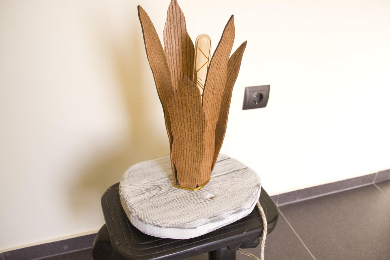 athanatos lamp_4.jpg