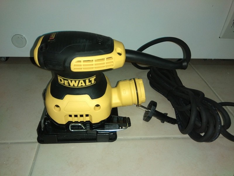 dewalt6411.jpg