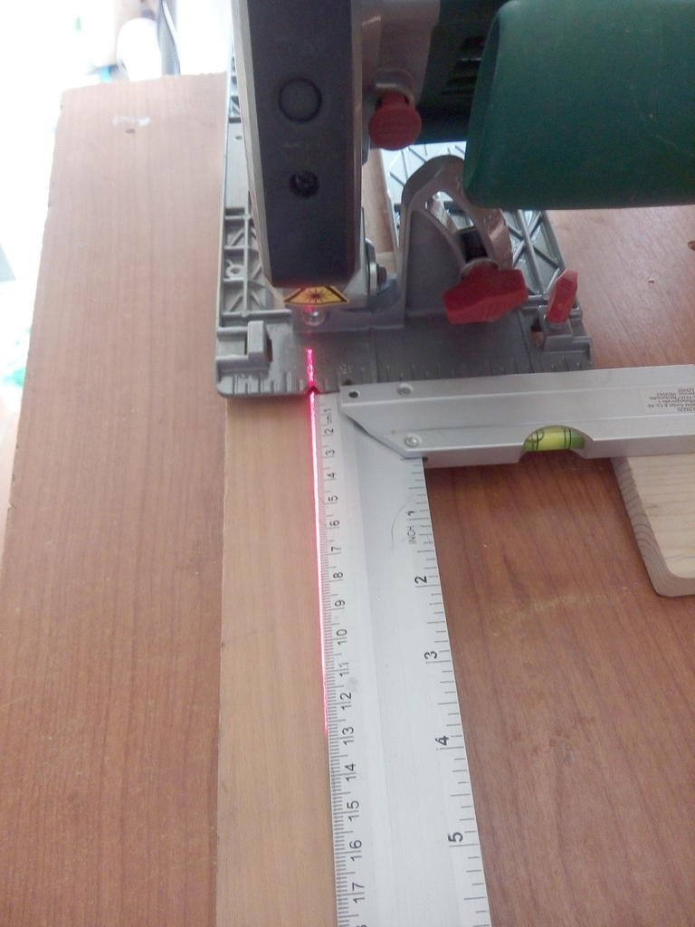 laser2.jpg laser2.jpg