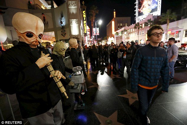 04 Cantina band outside TCL.jpg