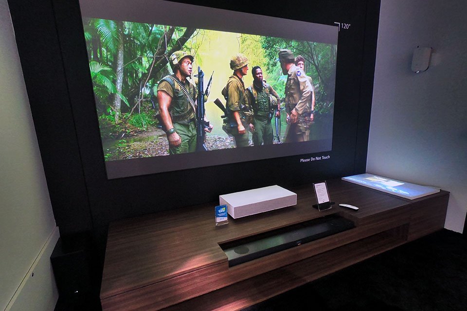 LG-Cinebeam-UST.jpg