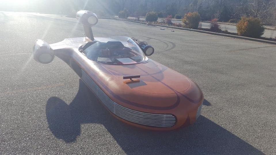 Scott Velvet's landspeeder 01.jpg