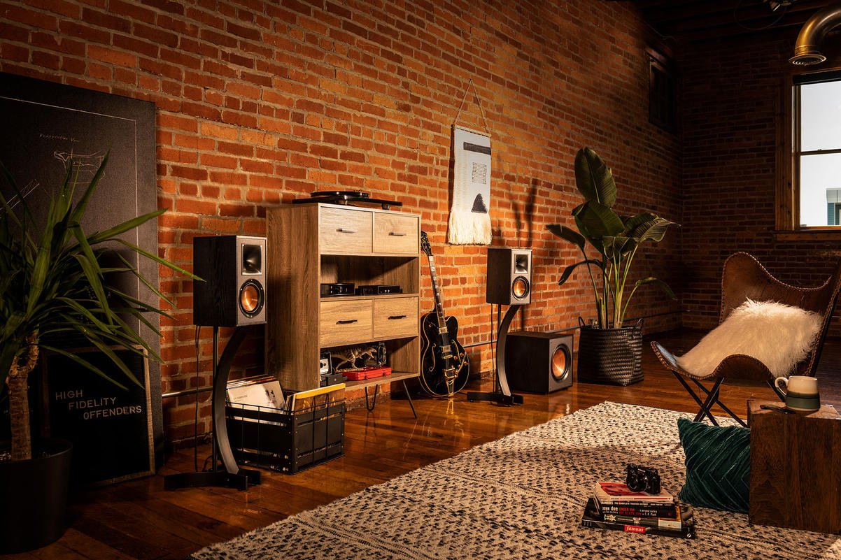 Klipsch_Reference_Speakers_Lifestyle_59.jpg