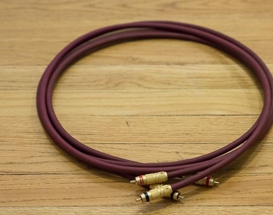 audioquest-ruby-interconnect-1m-rca.jpg