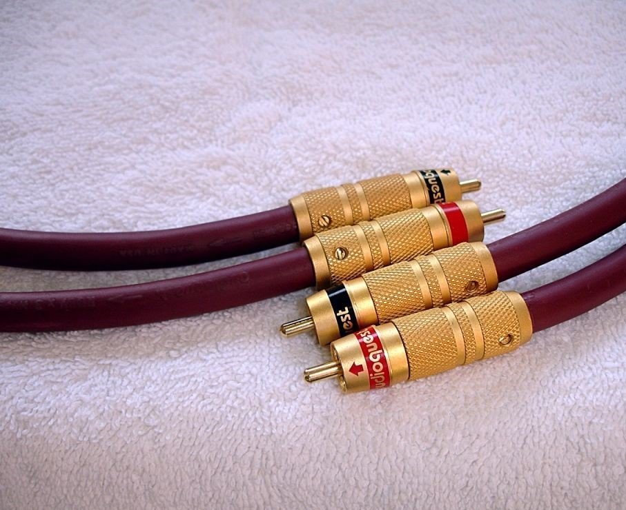 audioquest_ruby__1m_rca.jpg