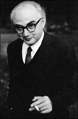 David_Seymour,_taken_by_Elliott_Erwitt.jpg David_Seymour,_taken_by_Elliott_Erwitt.jpg