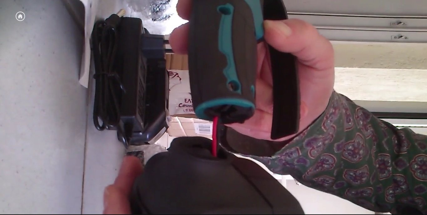 unboxing_chain_saw.jpg