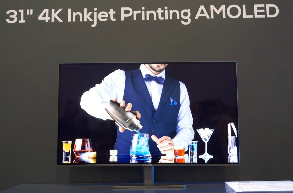 31 inch TCL CSOT 4K Inkjet Printing RGB AMOLED Display JOLED prototype_.jpg