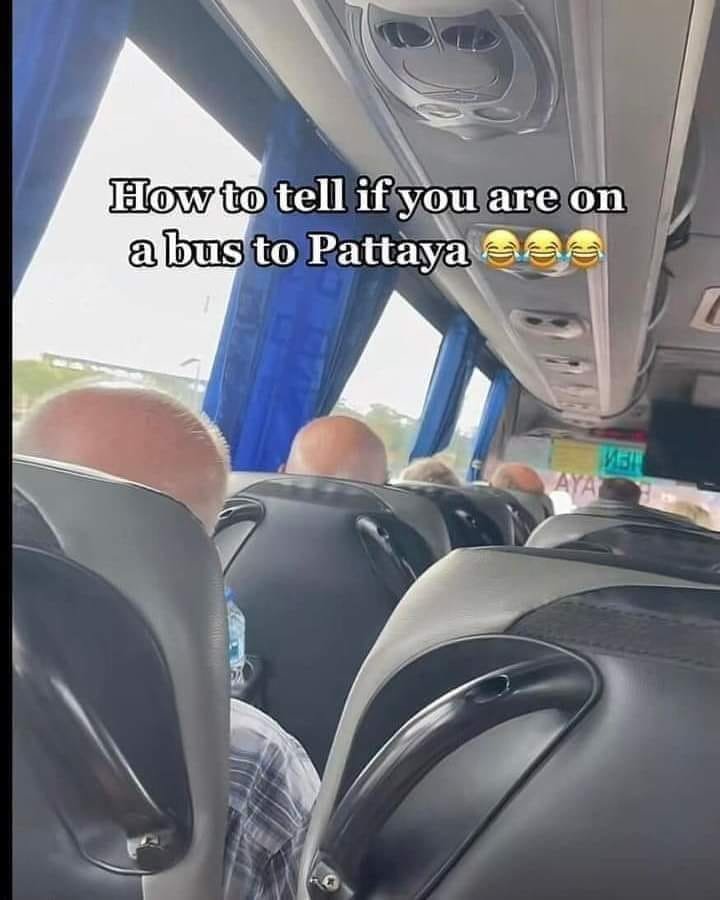 bus to pattaya.jpg