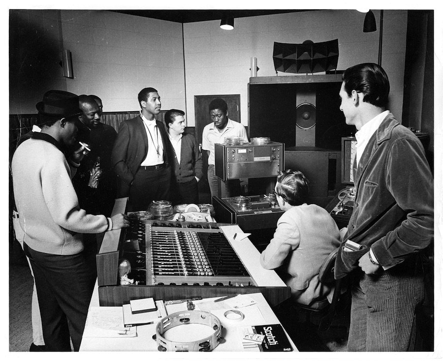 MoorePorterHayesJonesLoveJacksonPraterStewartCropper1970.jpg