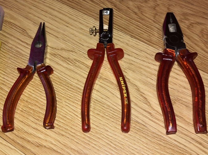 Screenshot 2023-08-22 at 17-19-27 VDE SET Knipex 1000V Spitzzange Abisolierzange Kombizange Me...png
