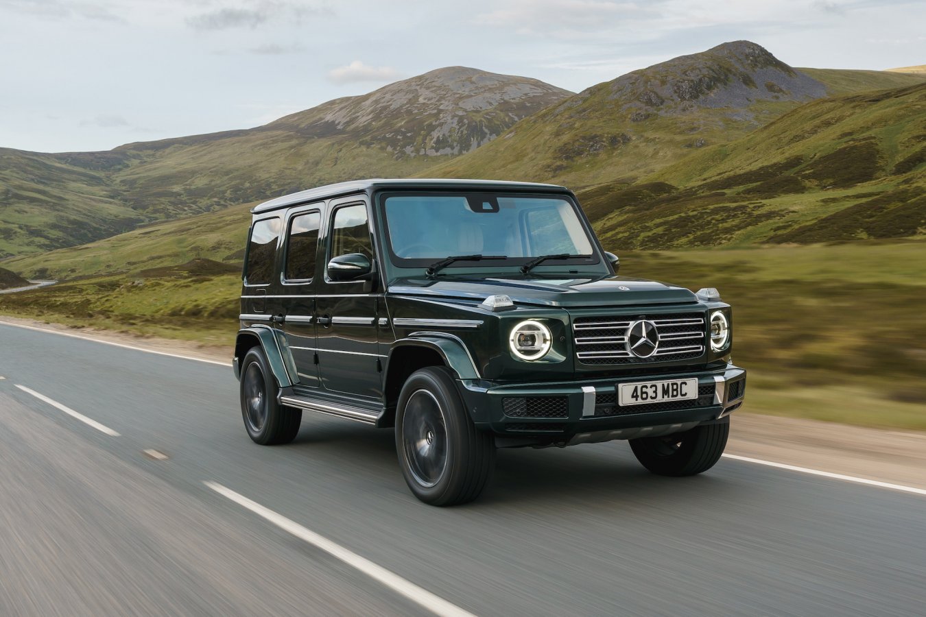 d7d113bc-6570-4db2-aa5c-0fbbecb43e90_2021+Mercedes+G-Class+front+quarter+moving+2.jpg