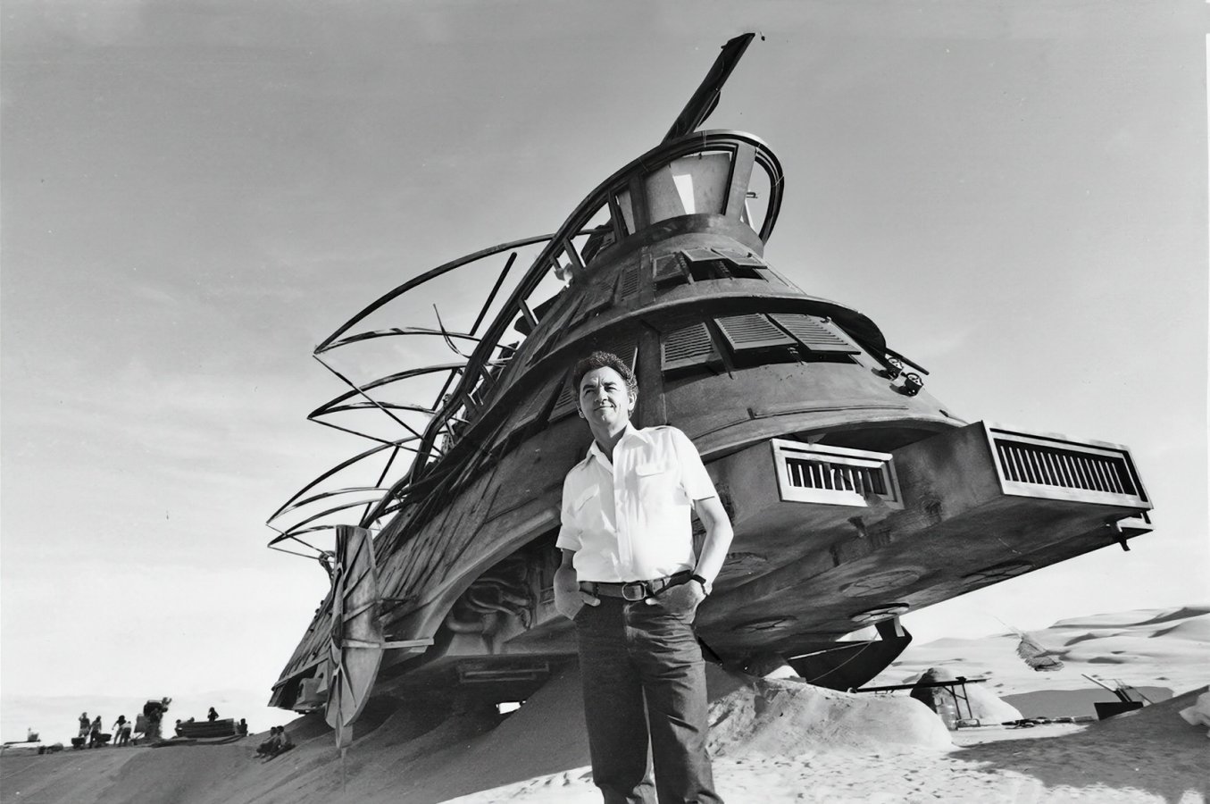 Jabba's sail barge (with Norman Reynolds).jpg