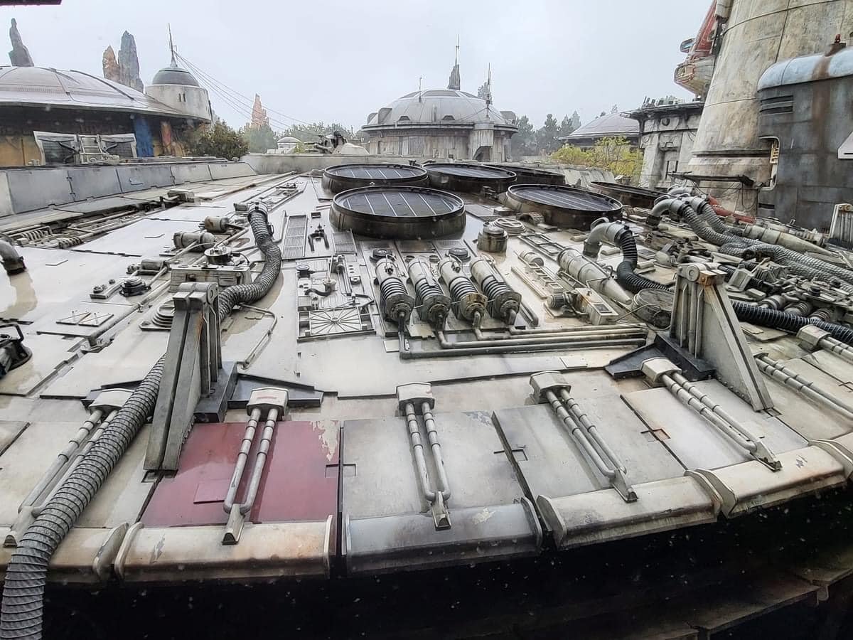 07 Stern (engine vents).jpg