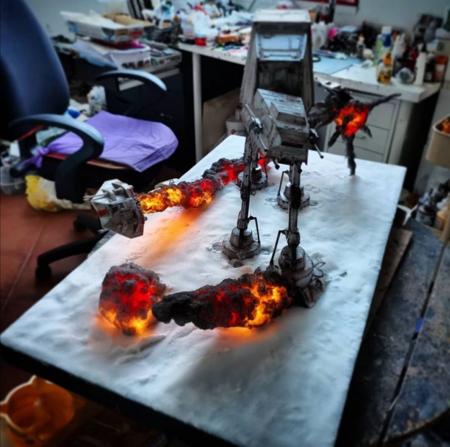 Hoth battle diorama.jpg