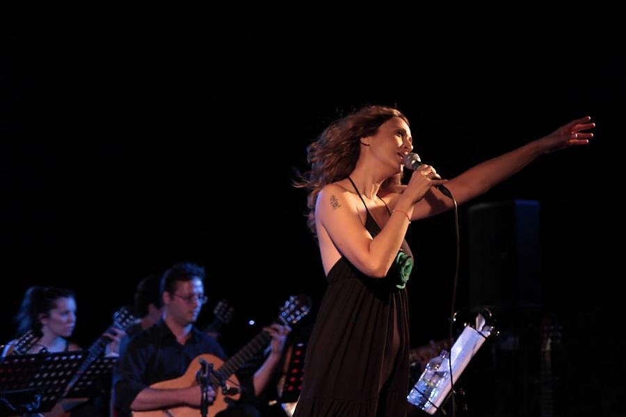 IMG_0745 ret1 crop web 1000.jpg