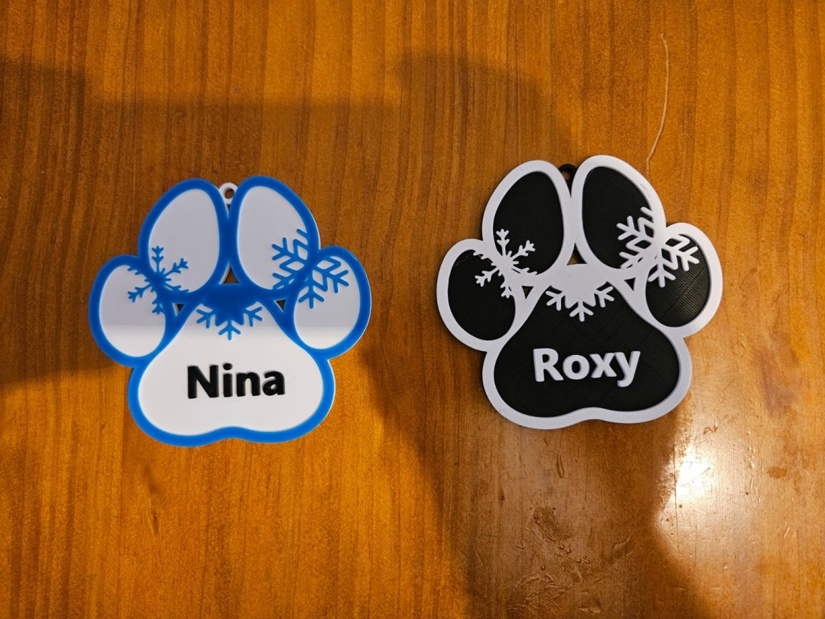 Dog_Paws_Christmas.jpeg