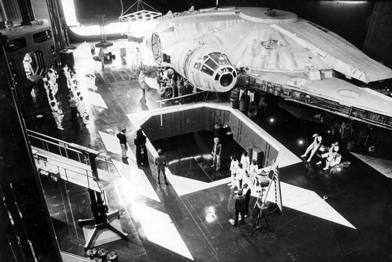 Death Star hangar bay 327 (Elstree studios).jpg