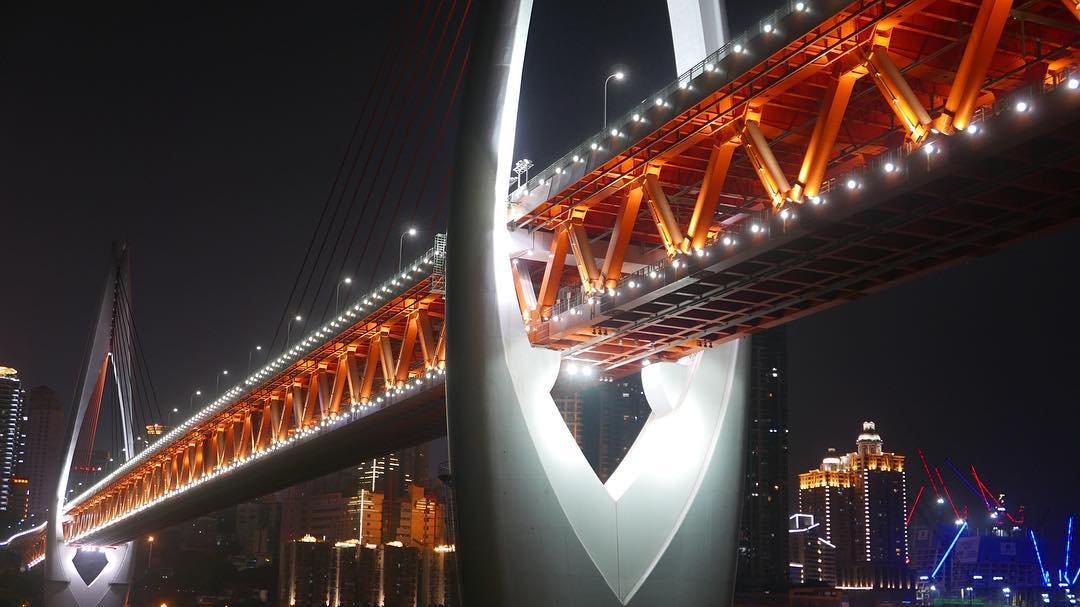 #Attraction #重庆美景 Dongshuimen Yangtze River Bridge is a major bridge connecting Yuzhong Distri...jpg #Attraction #重庆美景 Dongshuimen Yangtze River Bridge is a major bridge connecting Yuzhong Distri...jpg
