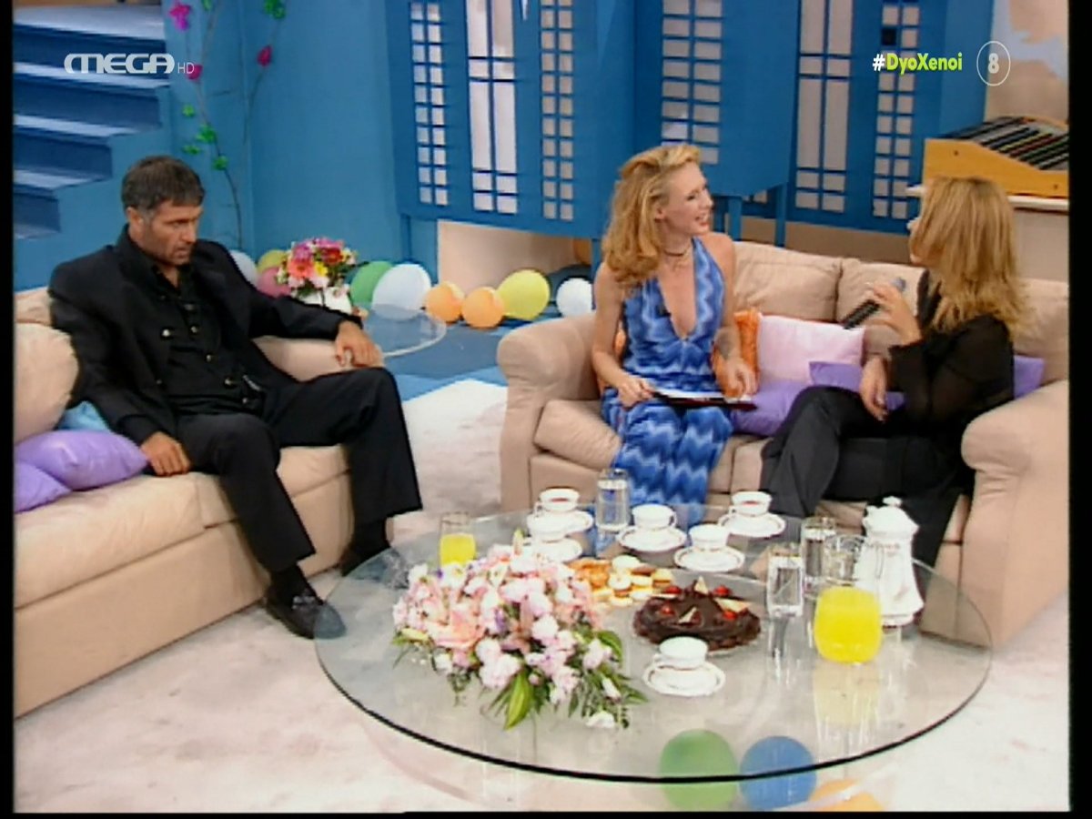 Dyo.Ksenoi.S01E01.1080i.HDTV.H264-Hackerpcs_2023-07-19T15.59.50_MEGA_HD.mkv---00_44_21.700.jpg
