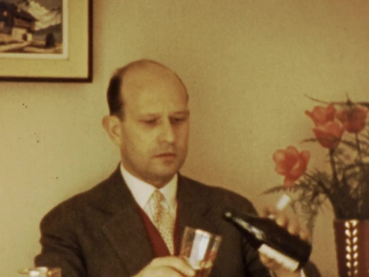 JH03 8mm 410ft (34 minutes) - frame at 26m14s.jpg