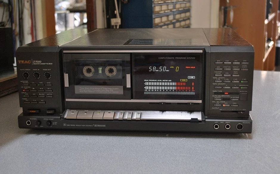 Teac Z-7000 02.jpg