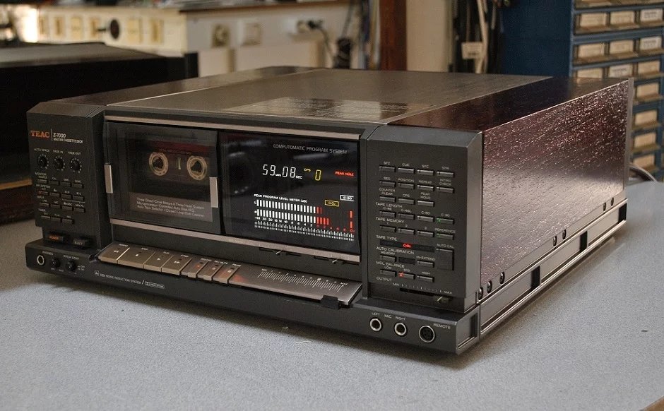 Teac Z-7000 01.jpg