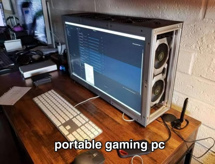 Portable gaming PC.png