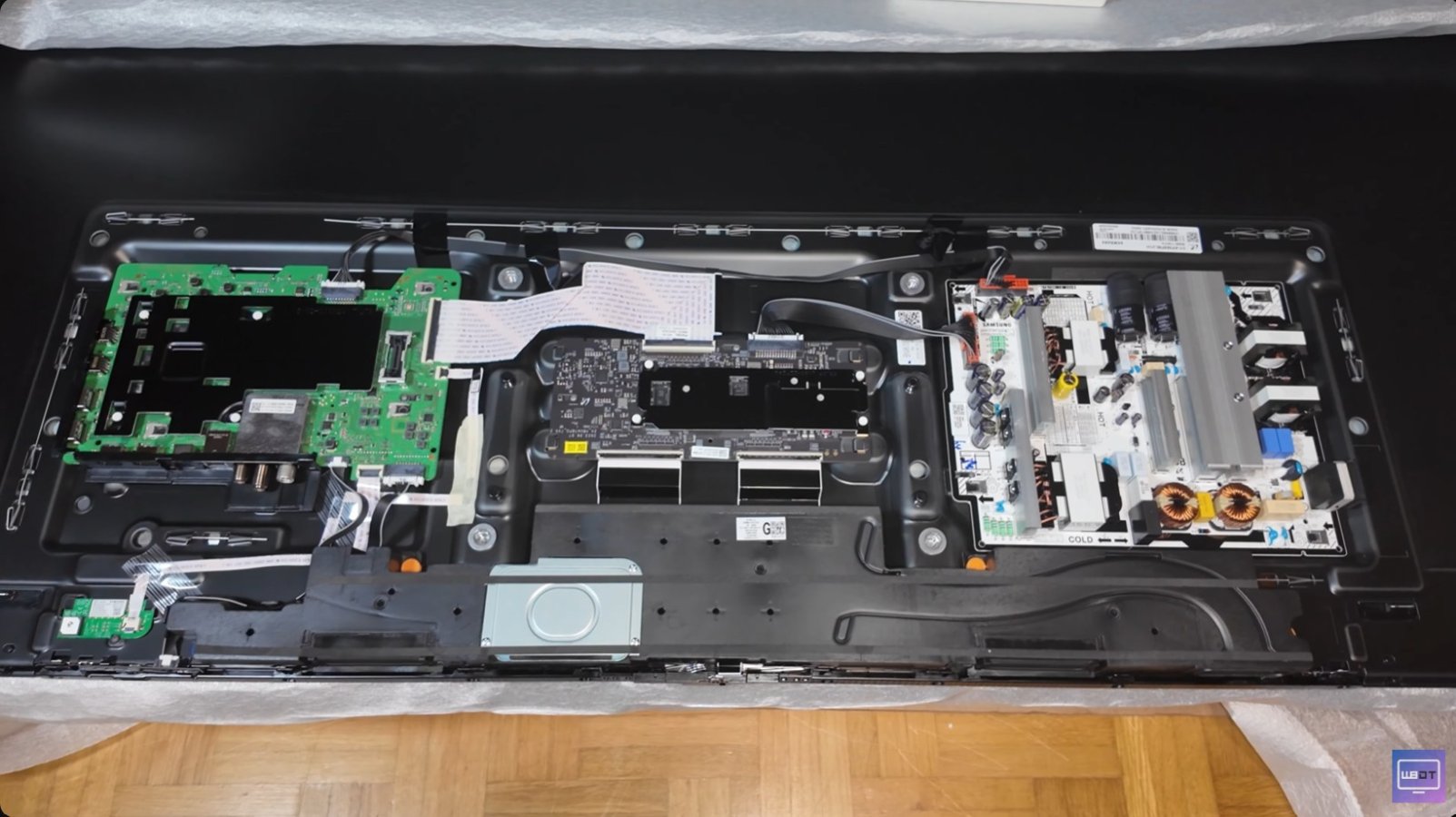 Samsung QE65S90F teardown_WB Display Tesh.jpg