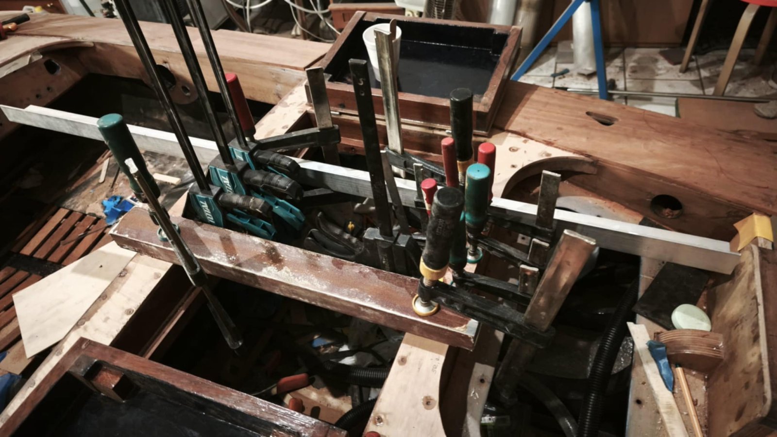 κατασκευή deck απο μαόνι χαμηλή ανάλυση (51).jpg