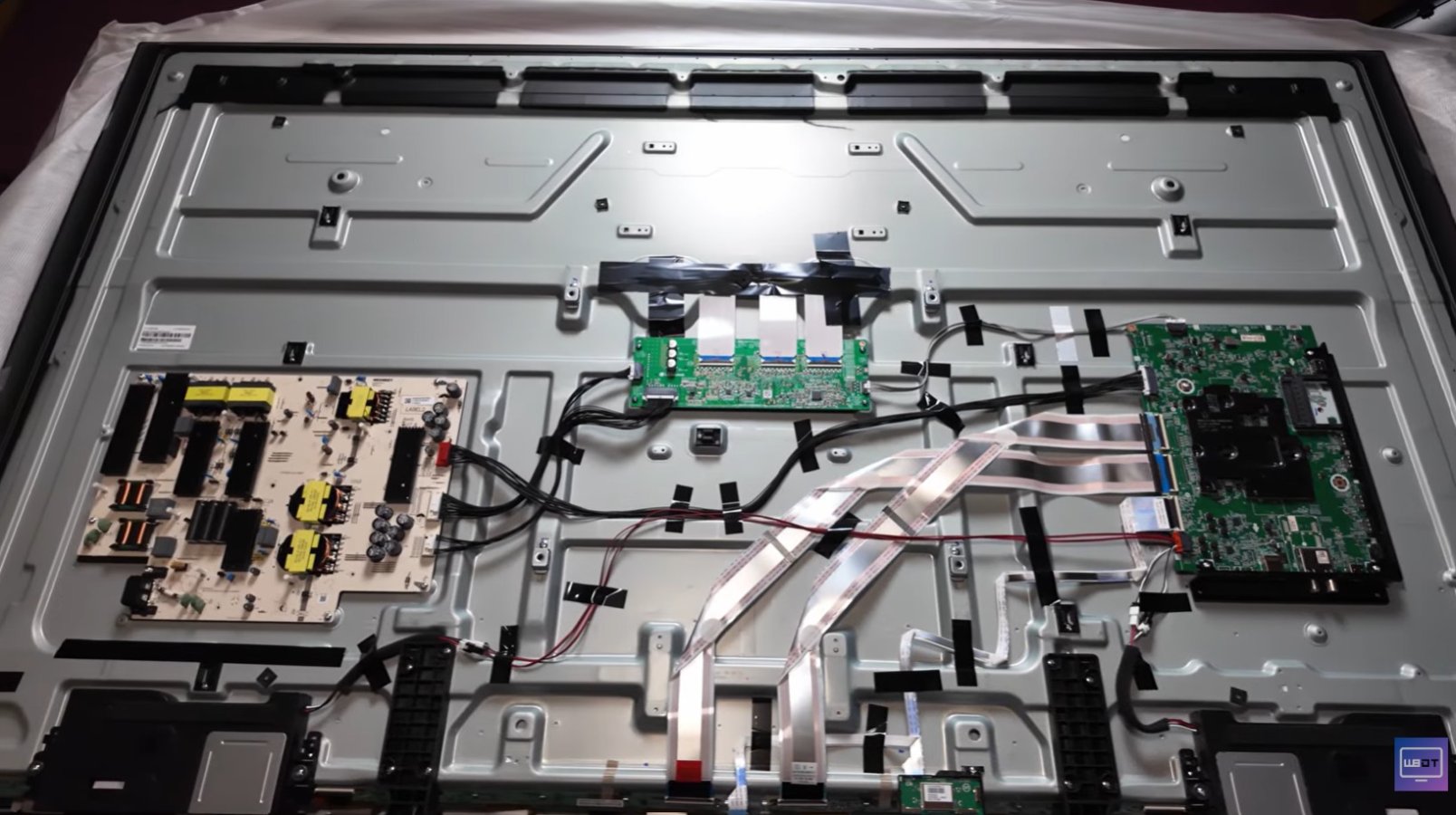 LG 75QNED93A teadown_WB Display Tech.jpg