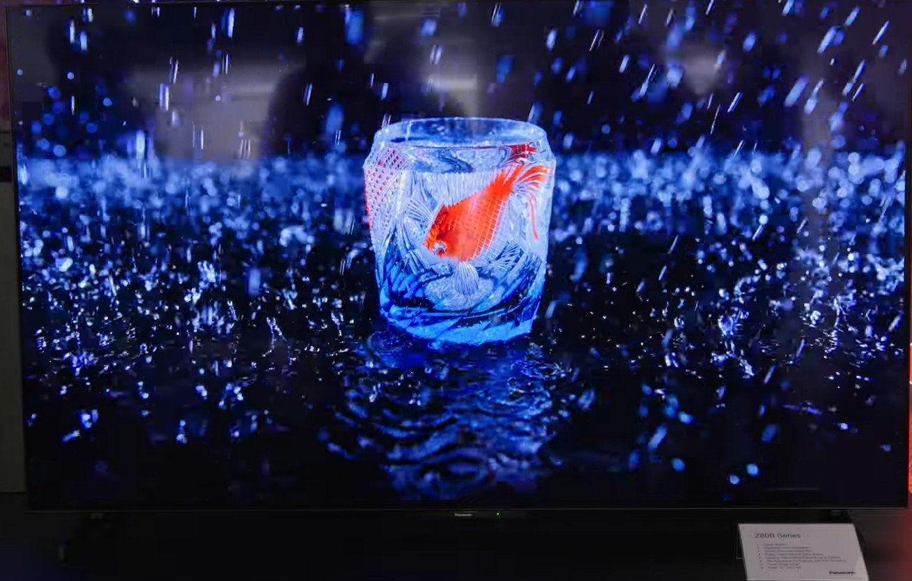 Panasonic Z80B screen coating _David Nogueira_youtube_Panasonic Z80B, Z90B et Z95B les infos s...jpg