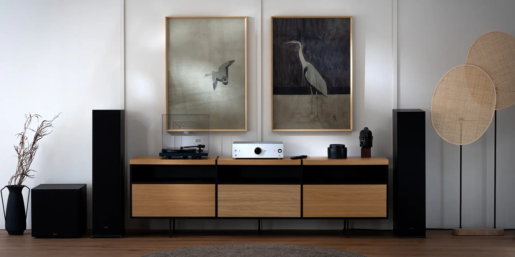 Onkyo-Icon-A-50-silver-in-sophisticated-listening-room-with-Klipsch-speakers-and-crane-wall-a...webp