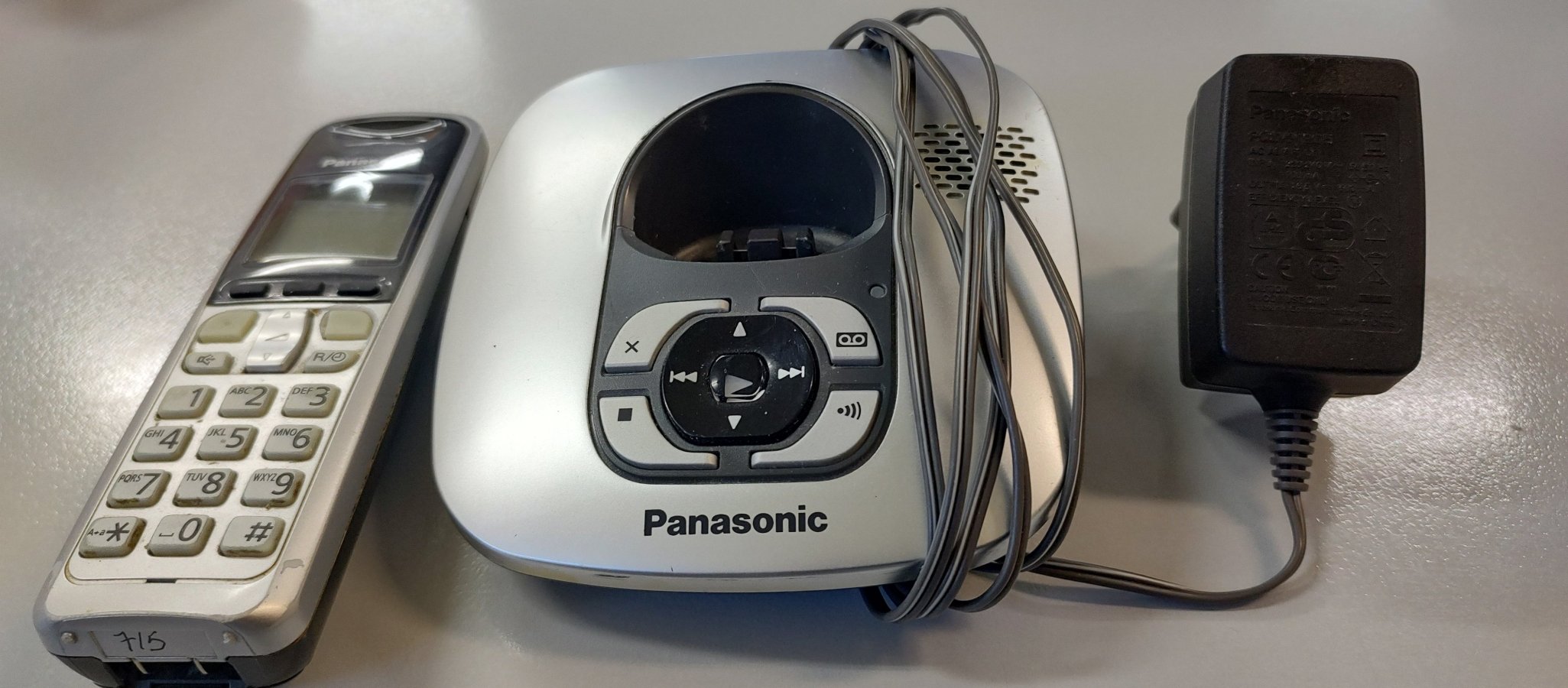 Panasonic KX-TG6421GR.jpg