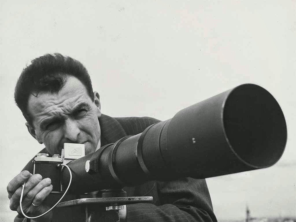 ROBERT DOISNEAU ON AN ATTIC OF PARIS. PHOTO 1.jpg