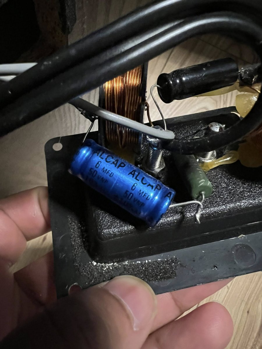 πυκνωτής crossover.jpg