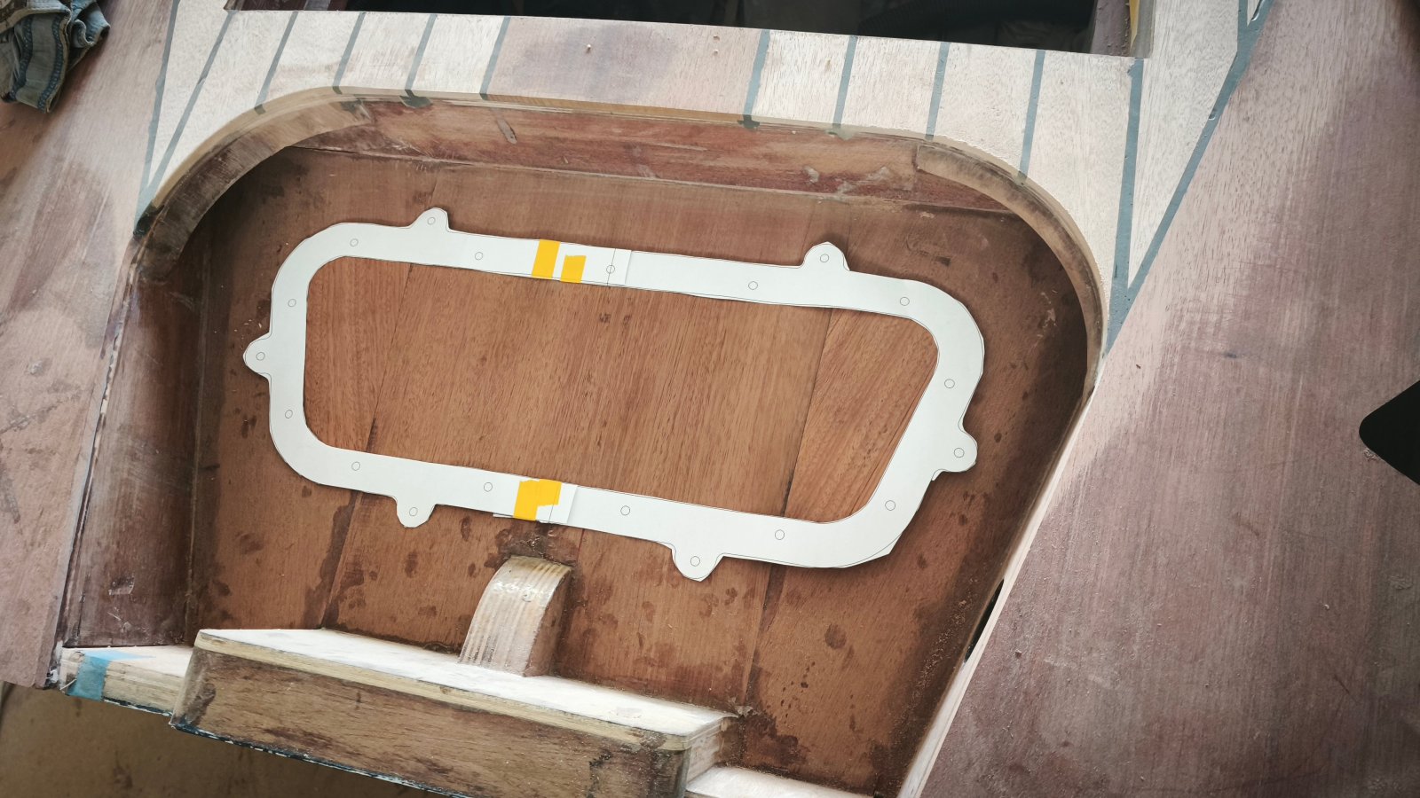 πίσω ντουλάπι εσωτερικό (2).jpg