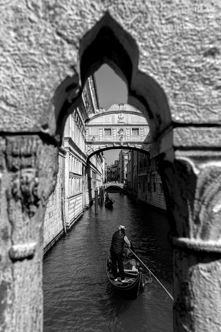 ARV03239-Edit b&w web.jpg