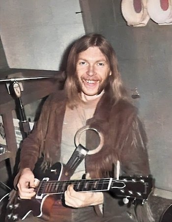 DuaneAtMuscleShoalsSoundStudiosMay69.jpg
