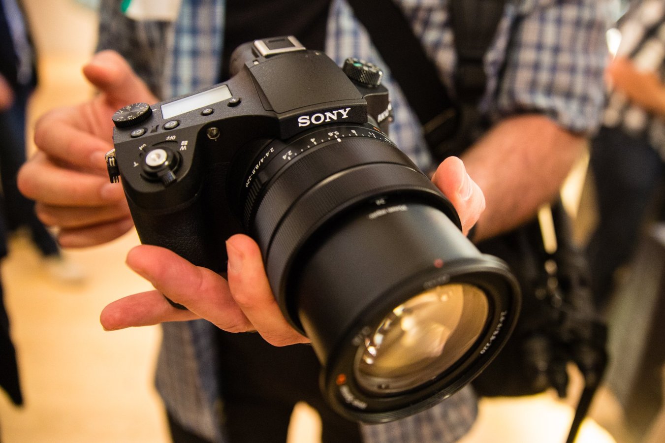 sonyrx10iv.jpg