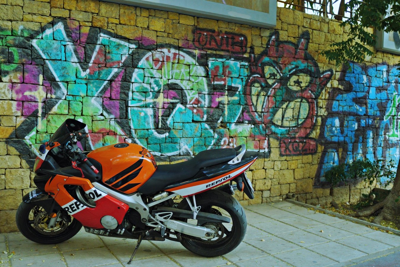 motorcycle petralona.JPG