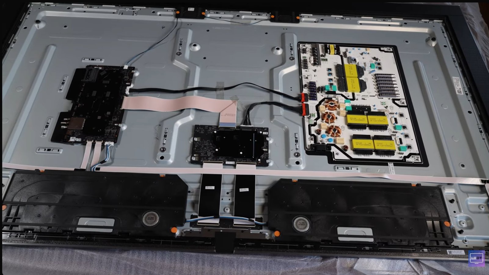 Samsung QE77S99H teardown WB Display Tech_.jpg
