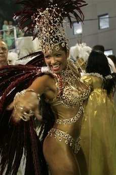 Thatiana_Pagung_Carnival_RIo_2008.jpg