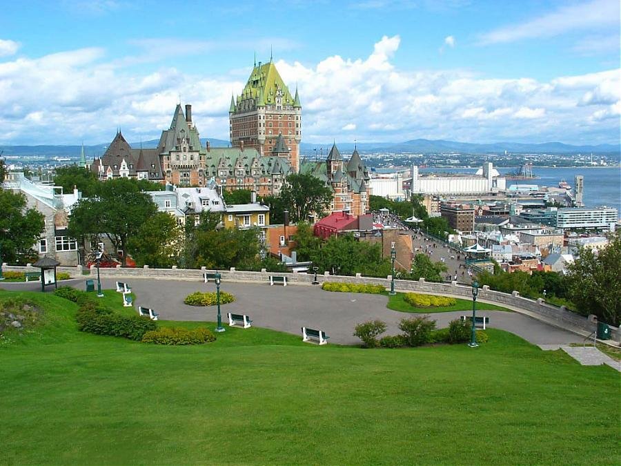 Canada,_Quebec_-_Chateau_Frontenac.jpg