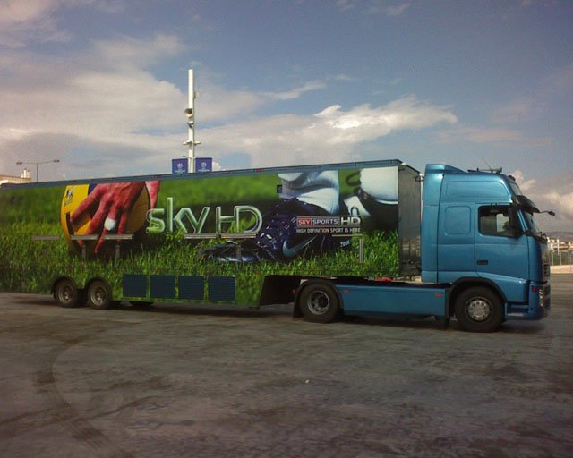 SKYHD obvan.jpg