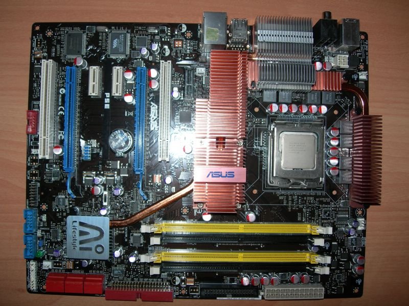 mobo1.jpg