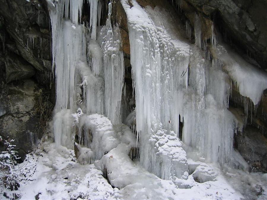 PERTOULI 2007 01821.jpg