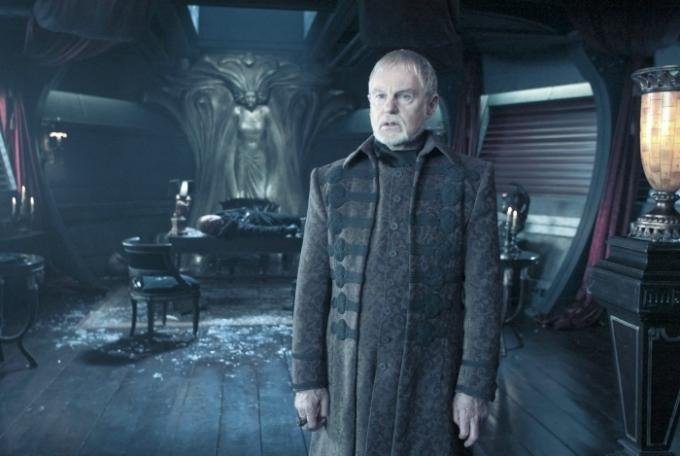 derek_jacobi_4.jpg
