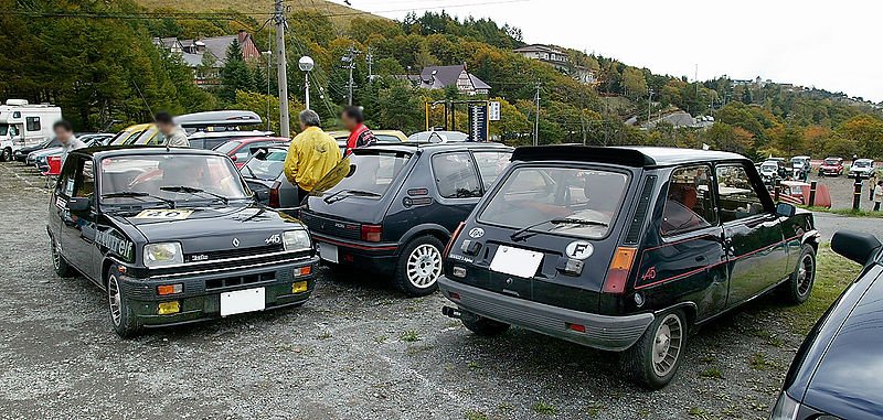 800px-R5_Alpine_001.JPG