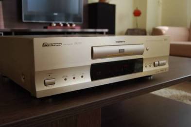dvd717.jpg